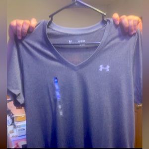 Women’s XL UnderArmour tshirts